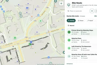 Bike Neuks showing cycle parking around Edinburgh Waverley, with a map and nearby parking list.